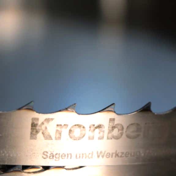 dişleri sertleştirilmiş ahşap şeridi